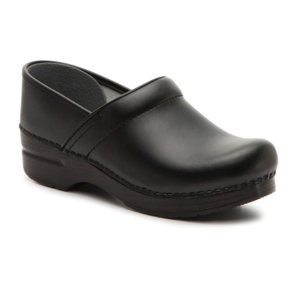 Dansko Clogs size 38/US 7.5-8 A30